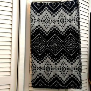 Black & White, Acrylic Scarf Blanket